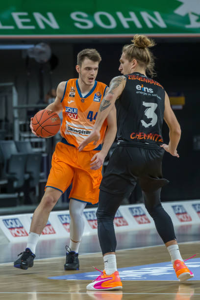 相对而言 相对而言